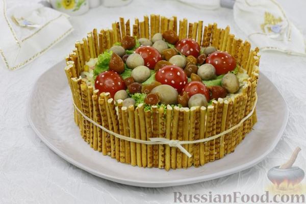 Салат «Грибное лукошко» с крабовыми палочками и кукурузой