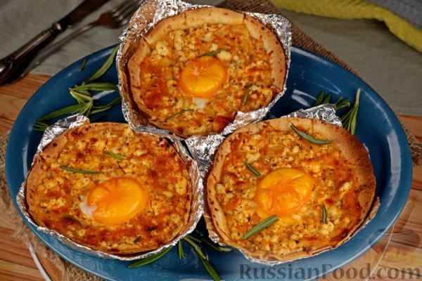 Тортильи с творогом, сыром и яйцом (ленивые хачапури)