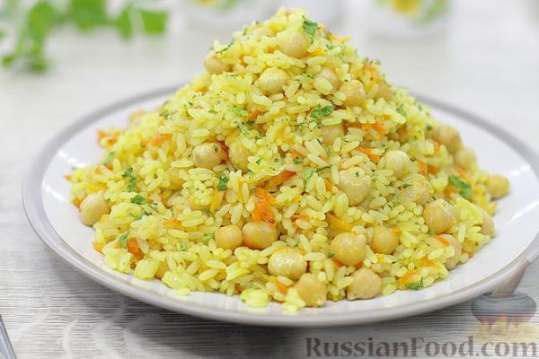 Рис с орехами и нутом