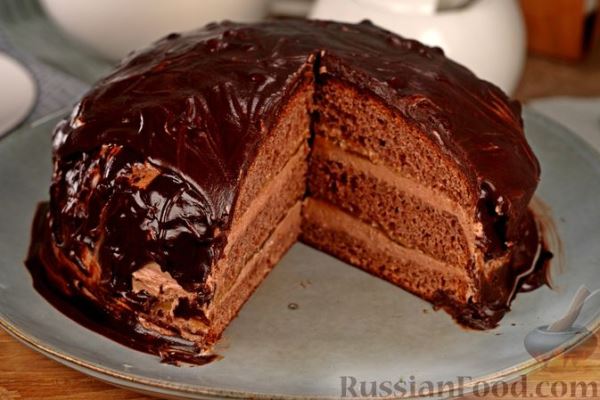 Шоколадный торт с джемом, на сгущенке