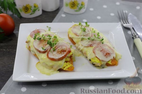 Куриное филе, запечённое с бататом и помидорами